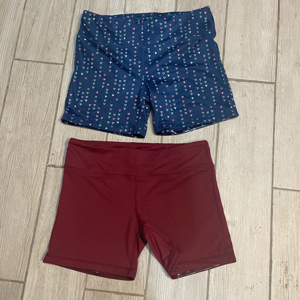 (2 pair) IAB no ride shorts 5 inch EUC smoke free
